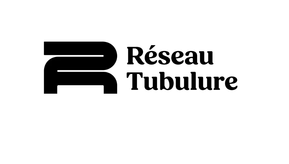 โลโก้สุดท้ายของ Réseau Tubulure เป็นตัว R สีดำเด่นชัด พร้อมชื่อบริษัทตัวอักษรแบบมีเชิง